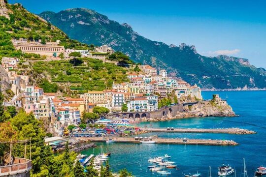 Grand Tour to Pompeii (with private guide) & the Amalfi Coast from Rome & back