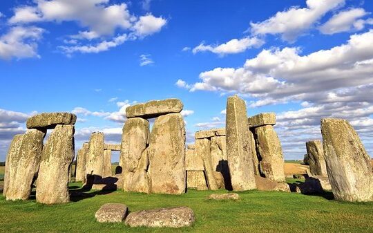 Post Cruise Private Transfer Southampton to London via Stonehenge