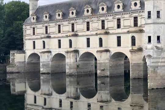 LOIRE VALLEY: Private day-trip to visit Chambord, Cheverny and Chenonceau