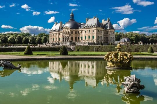 Chateau of Fontainebleau and Vaux le Vicomte 9-Hour Private Tour