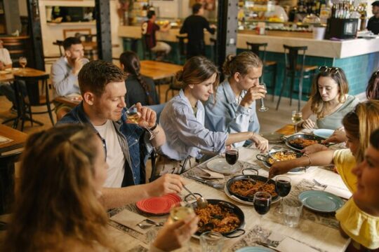 Madrid Tipsy Tapas Tour with Dinner and Drinks