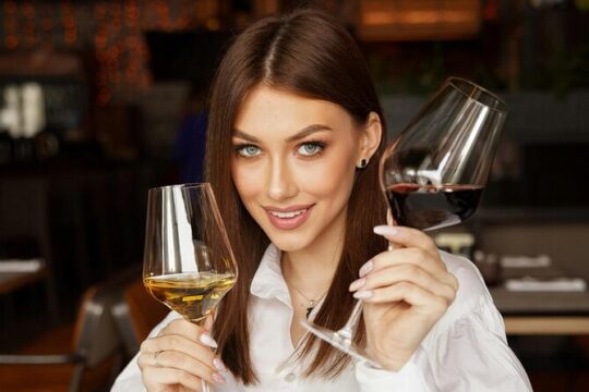 Private Wine Tasting with a Sommelier in Bordeaux