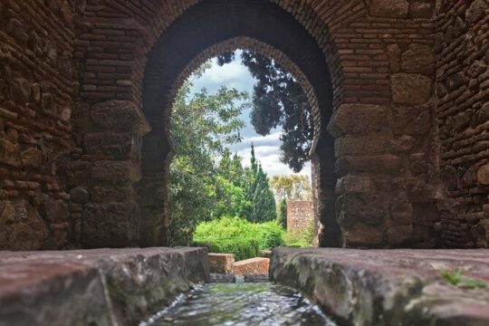 Roman Theatre and Alcazaba of Málaga Tour