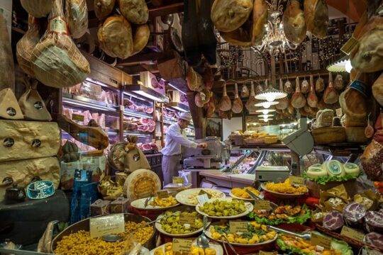 Bologna Walking Tour with Audio and Written Guide
