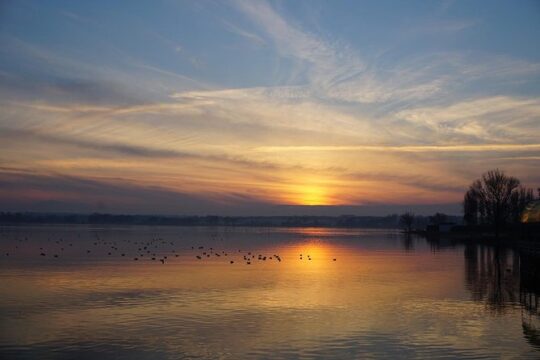 Unforgettable Speedboat Tour Of Lake Trasimeno With Gourmet Tasting - Umbria