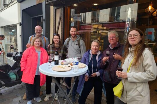 Paris electric bike tour with wine and cheese tasting