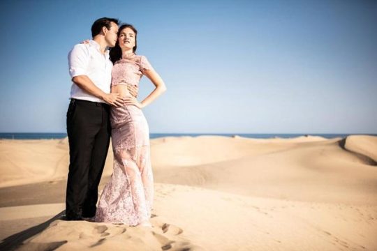 Private Photo Session with a Local Photographer in Playa del Ingles