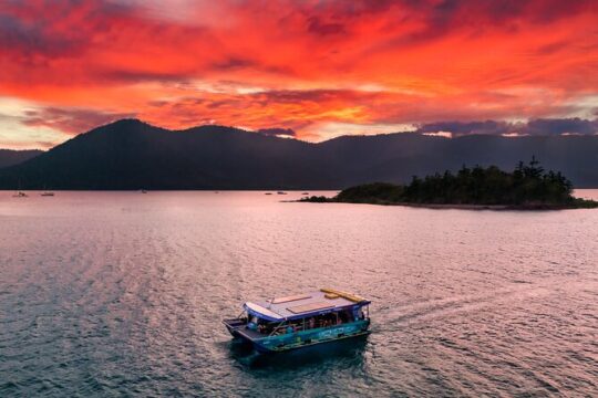 Airlie Beach Glass bottom boat Scenic Sunset Tour