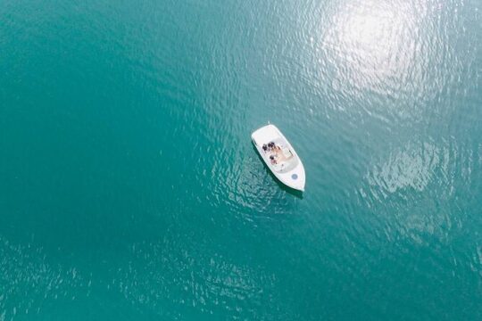 4H Private Boat Tour Lake Como Luxury Experience