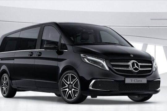 Paris City Tour with Private driver in Luxury Minivan
