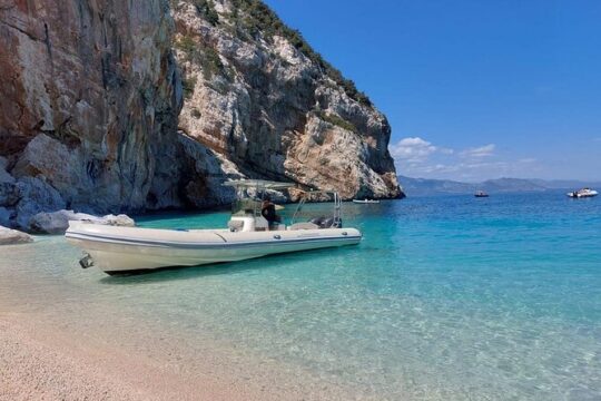 Dinghy tour Cala Goloritze Mariolu Biriala and Grotta del Fico