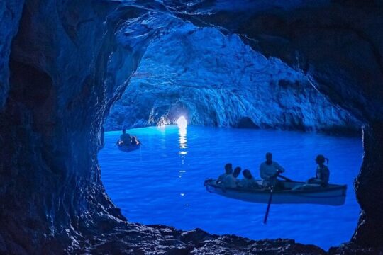 Private Day Tour to Capri and the Blue Grotto from Salerno