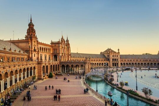 Private tours from Malaga to Seville for up to 8 persons