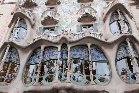 Casa Batllo Fast-Track Tickets, Barcelona Architecture Tour