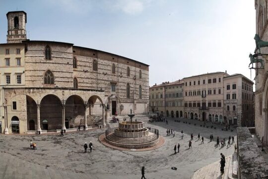 Private car trip to Assisi and Perugia from Florence FD12