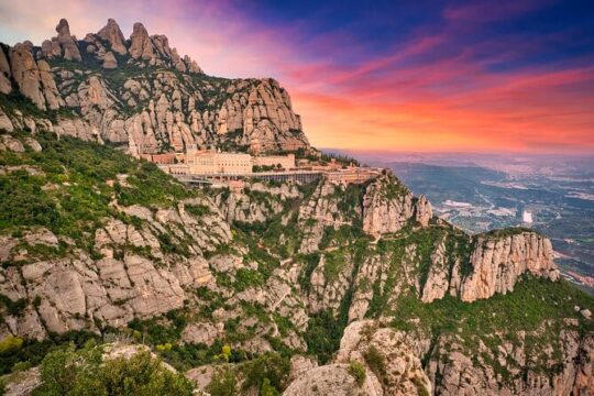 Private 9 Hour Barcelona Sightseeing & Montserrat Tour