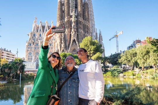 Private Sagrada Familia Guided Tour with Skip the Line Ticket