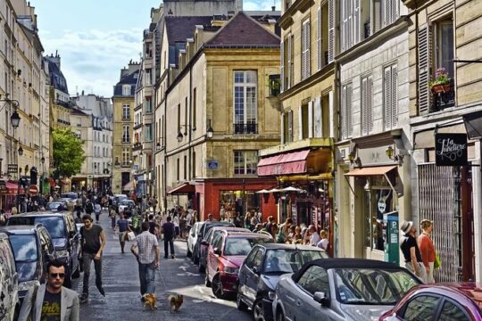 Paris Private Vintage Car Half day Tour with Le Marais and Pick up and drop