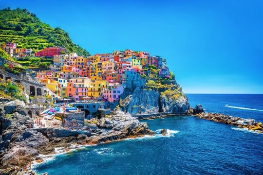 Private Roundtrip Transfer to Cinque Terre from Florence
