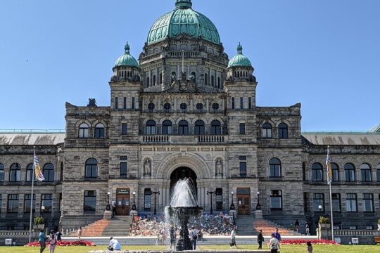 Eat Like a Canadian Food & Sightseeing Tour