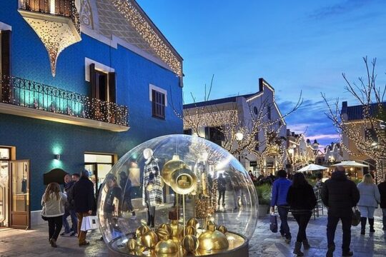 La Roca Village Tour