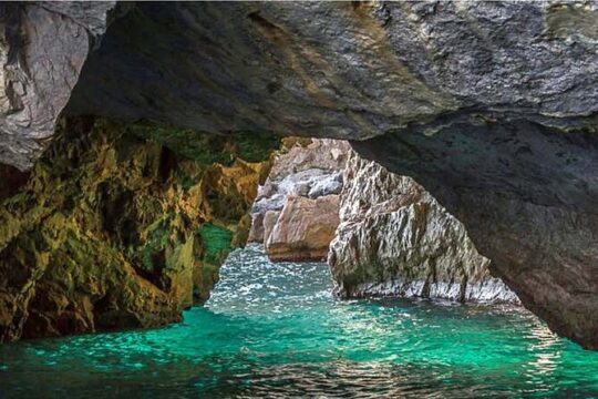 Capri Private Boat Tour from Sorrento Gozzo 25ft Fratelli Aprea