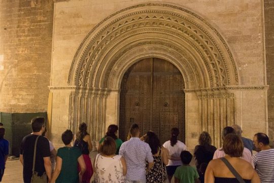 Tour nocturno privado Mitos y leyendas a la luna de Valencia
