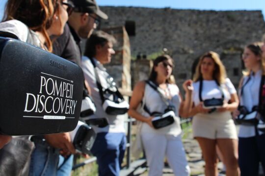 Private Guided Tour and VR Headsets in the Ancient Pompeii