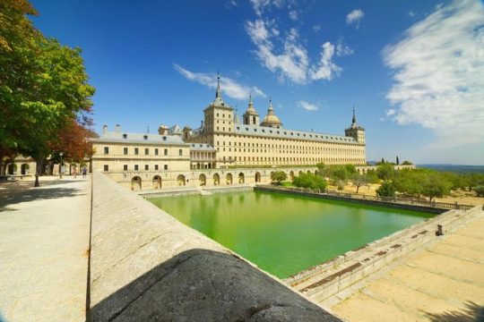 El Escorial, Valley & Segovia with Cathedral day tour from Madrid