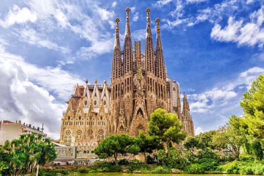 Gaudi and Modernism - Private Virtual Live Experience