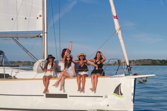 2hr Shared Sailing Experience in Toronto