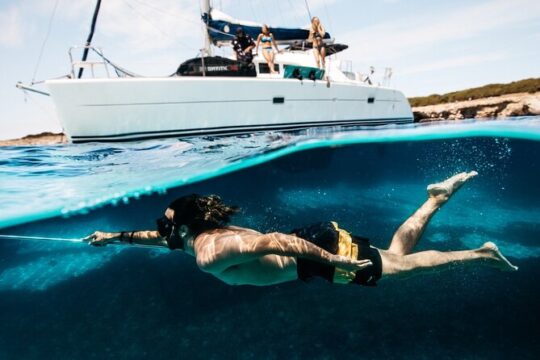 1-Catamaran tour to the Maddalena Archipelago from Cannigione