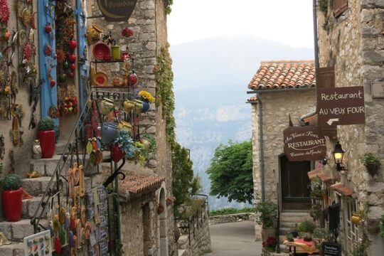 Grasse, Gourdon, Valbonne and Wine Tasting Full-day from Cannes