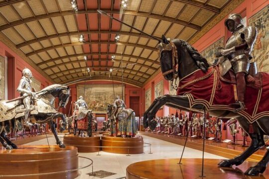 Madrid: VIP Royal Palace & Cathedral with tickets & hotel pickup