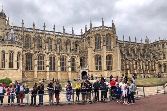 Private Tour to Windsor Castle with London Hotel Pick Up with Hotel Pick Up