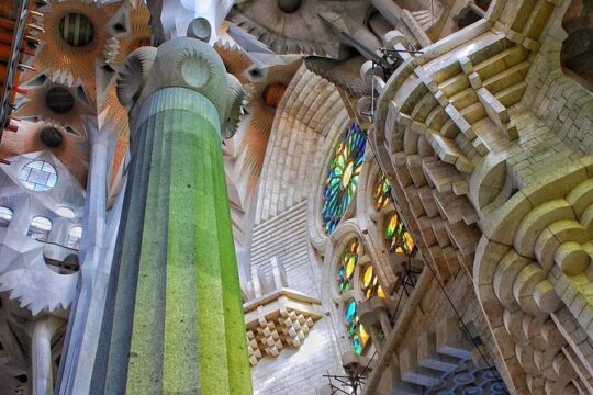 Sagrada Familia Guided Tour with Fast-Track Entry