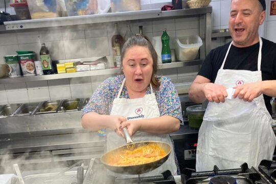 Roman Traditional Pasta Class with Historical Stroll & Dinner