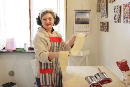 Private Pasta Making Class & Traditional Tuscan Dishes with a Local in Florence