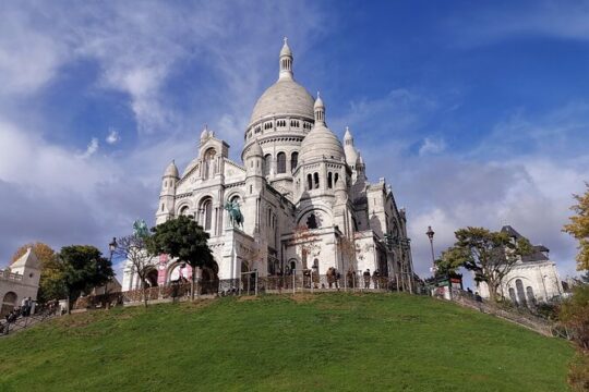 Paris Private City Tour with Hotel Apartment Pickup & Drop off Included