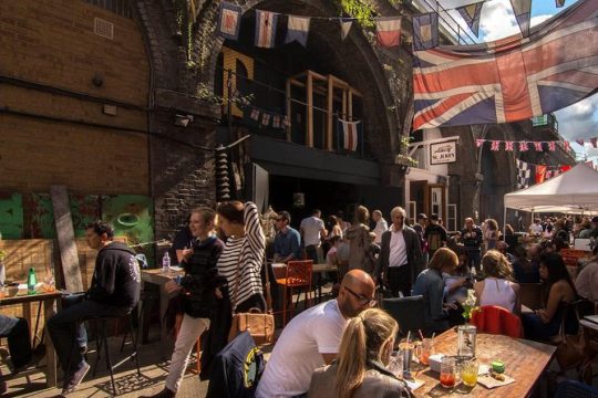 Private London Gin Safari: A Spirited, Juniper-Fuelled Jaunt