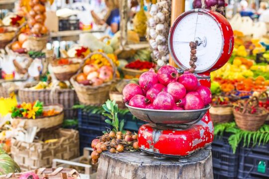 Small Group Market tour&Dining Experience at Cesarina's home in Vietri sul Mare