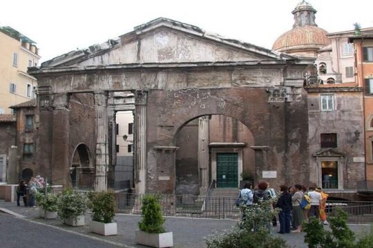 Rome: Private Tour Porticus Octaviae and Tiber Island