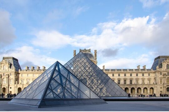 The Ultimate Louvre Experience (Payable Options: Breakfast and Boat Cruise)