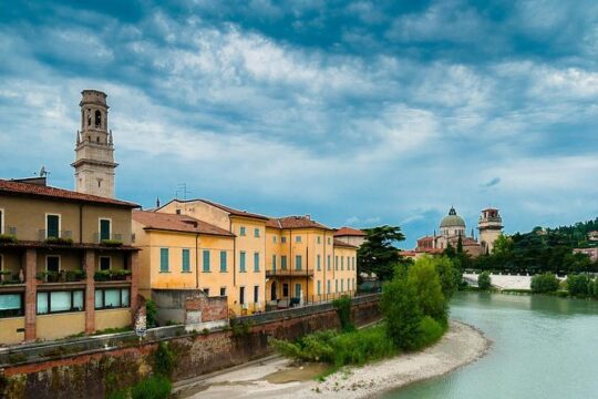 Private 2,5 hour Walking Tour of Verona with Private Tour Guide