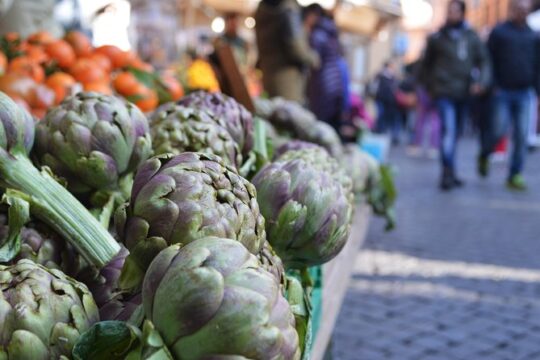 Campo dei Fiori Market and Trevi Fountain District Food & Wine Tour in Rome