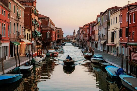 Luxurious Scenic Tour of Murano and Burano