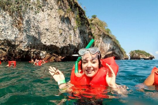 Catamaran Arches, Animas Beach, Quimixed Waterfall and Food Tour