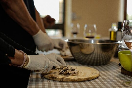 3-hour Tuscan Cooking Class with Wine & Oil Tasting