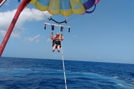 15-minute Private Parasailing Experience in Cozumel