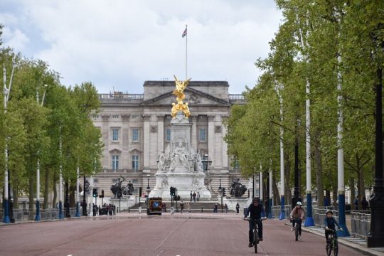 Public 2.5 Hour Taxi Tour of London - London's Greatest Bits!